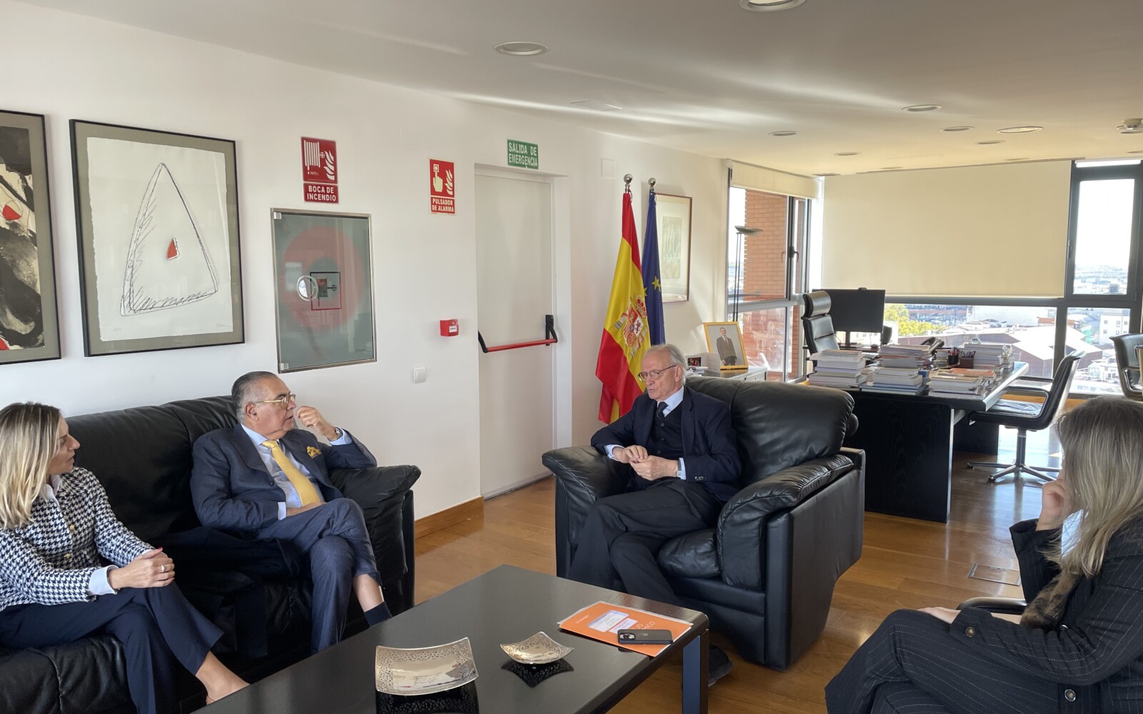 Visita institucional al CES España