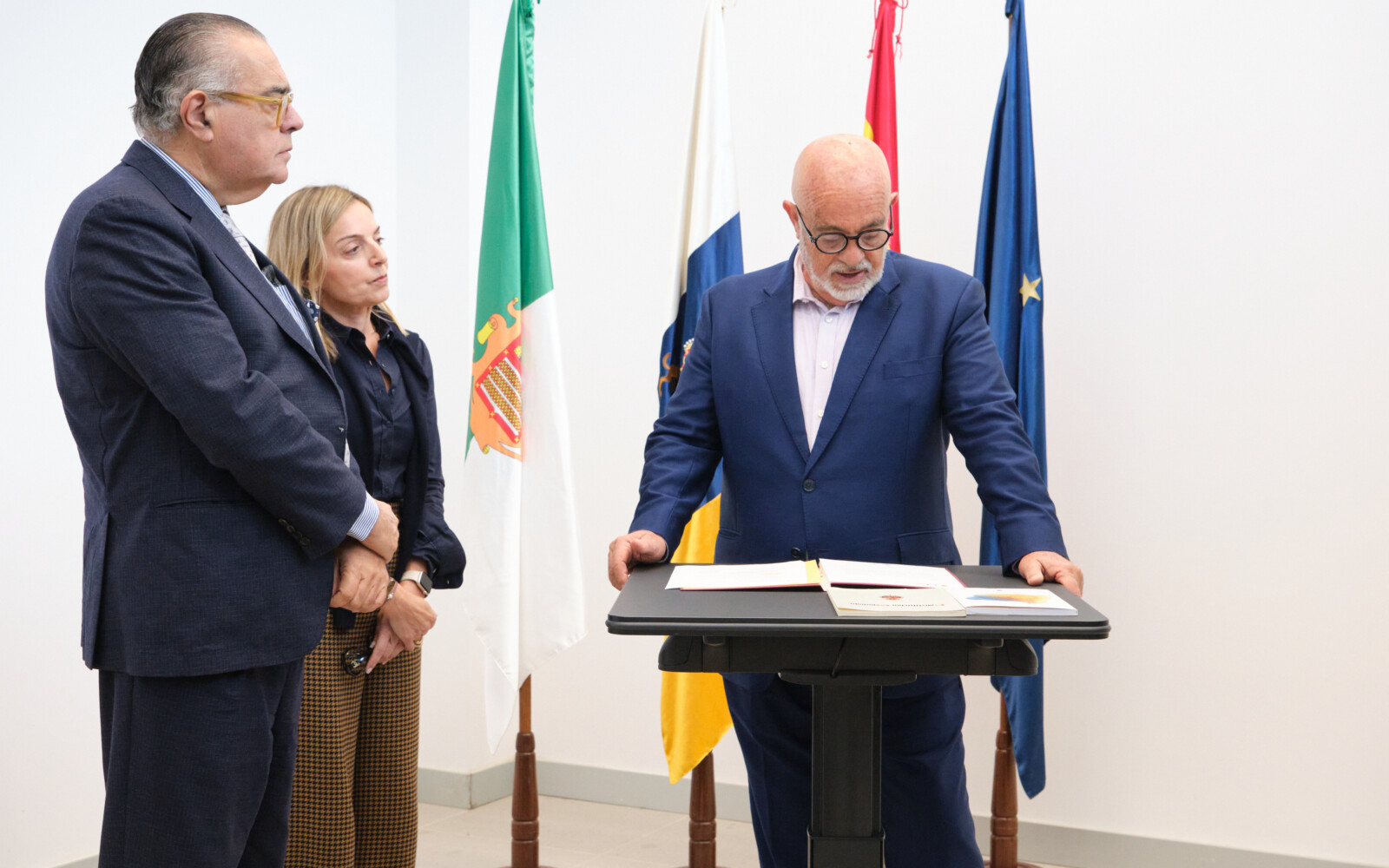 Toma de posesión del nuevo consejero suplente del CES en representación de la Cámara de Comercio de Fuerteventura